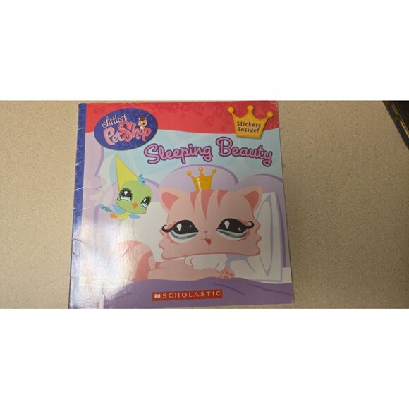 Littlest Pet Shop Sleeping Beauty  Jessie Pickles Paperback - Picture 1 of 4